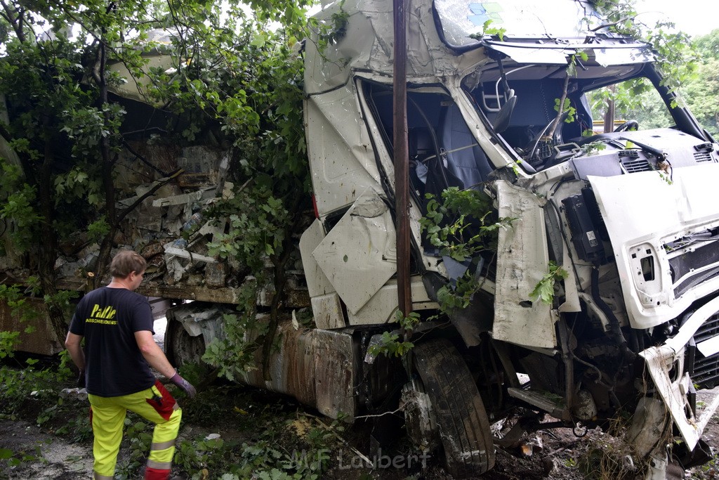 Schwerer VU A 3 Rich Oberhausen Hoehe AK Leverkusen P549.JPG - Miklos Laubert